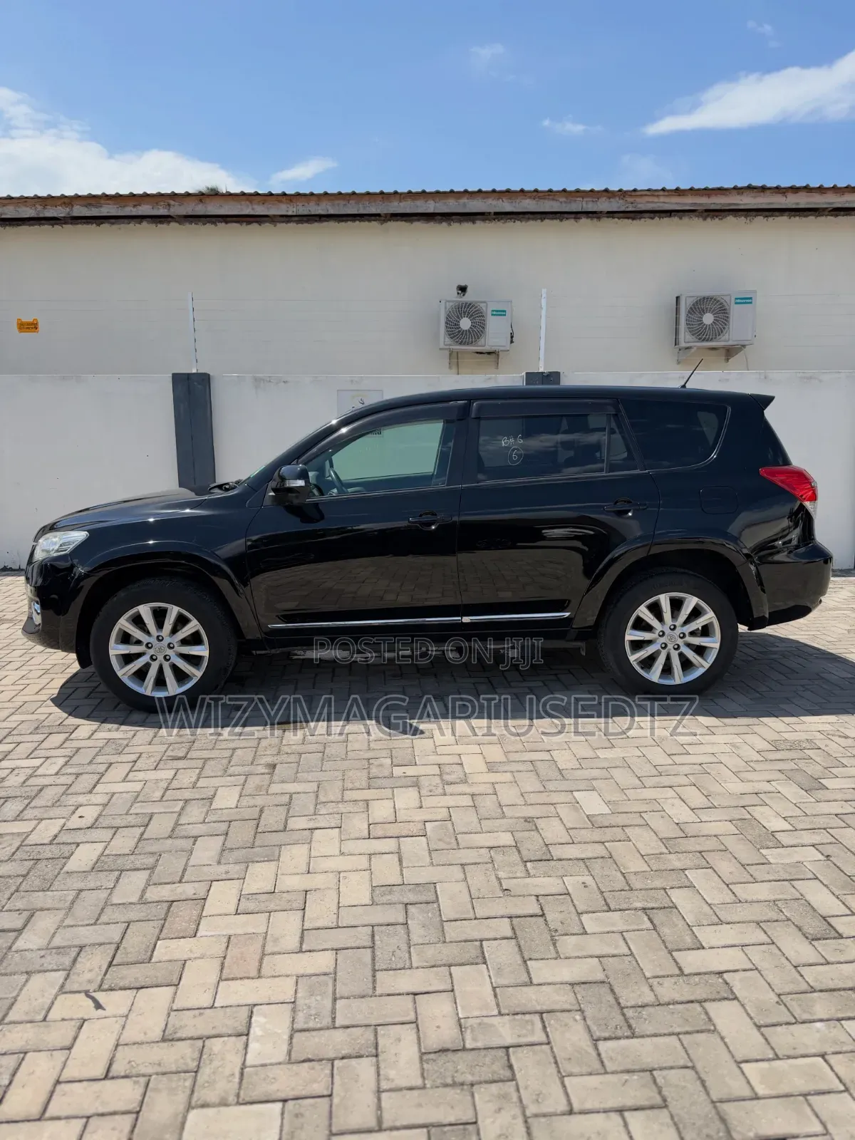 Toyota Vanguard 2010 Black