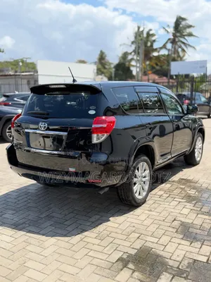 Toyota Vanguard 2010 Black