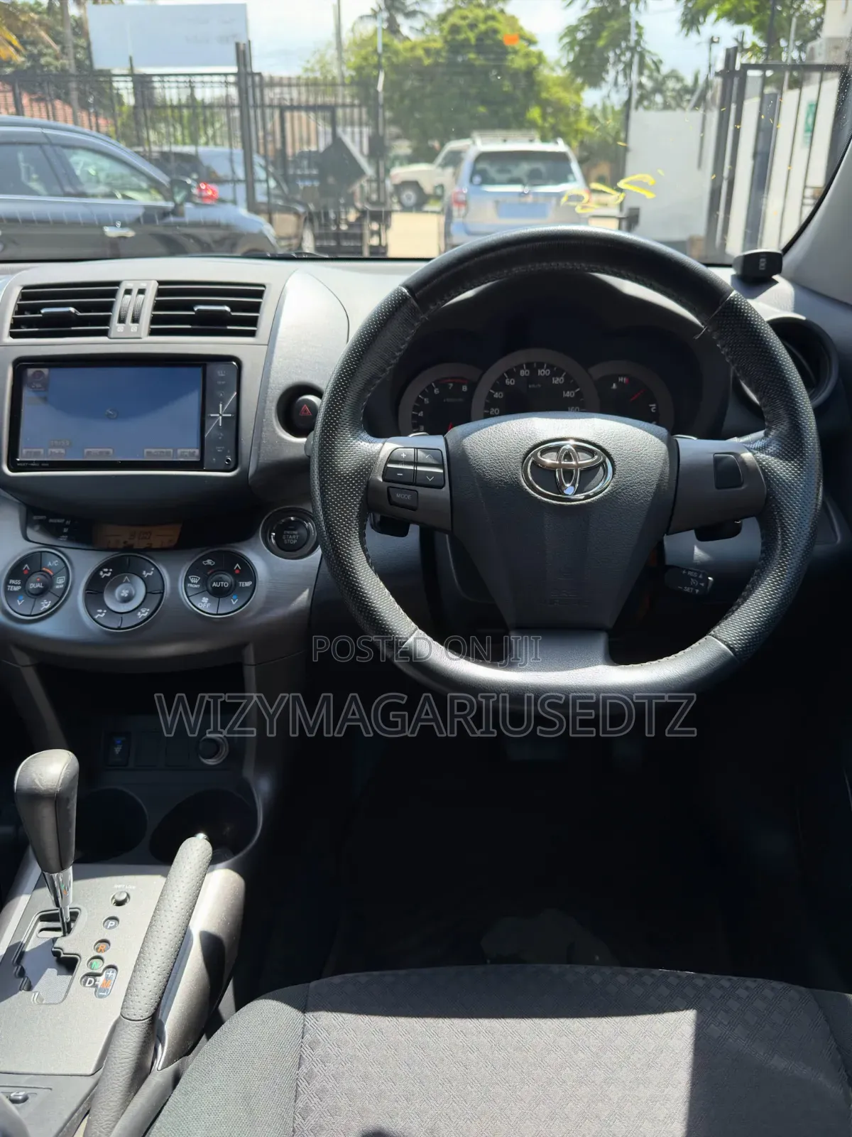 Toyota Vanguard 2010 Black