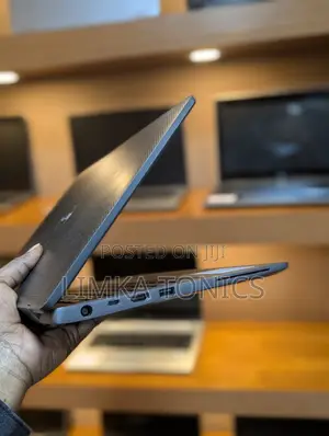New Laptop Dell Latitude 7400 8GB Intel Core i5 SSD 256GB