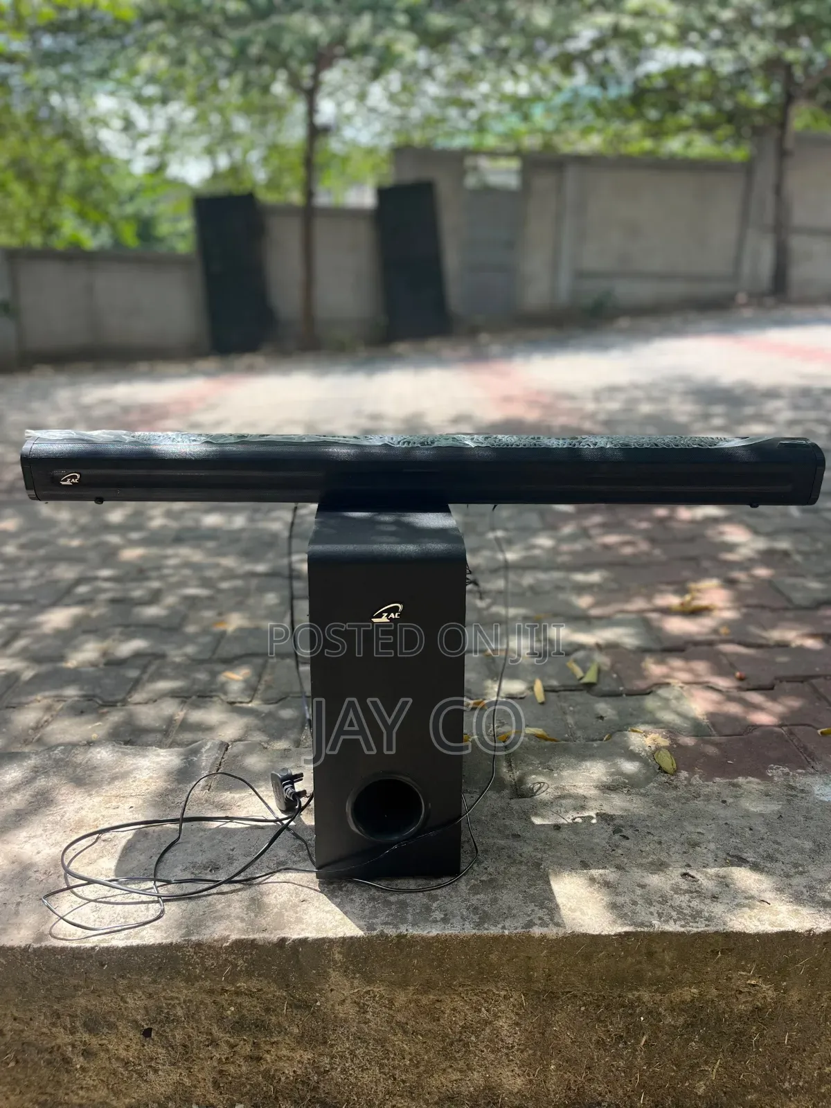 Izac 3
Sound Bar