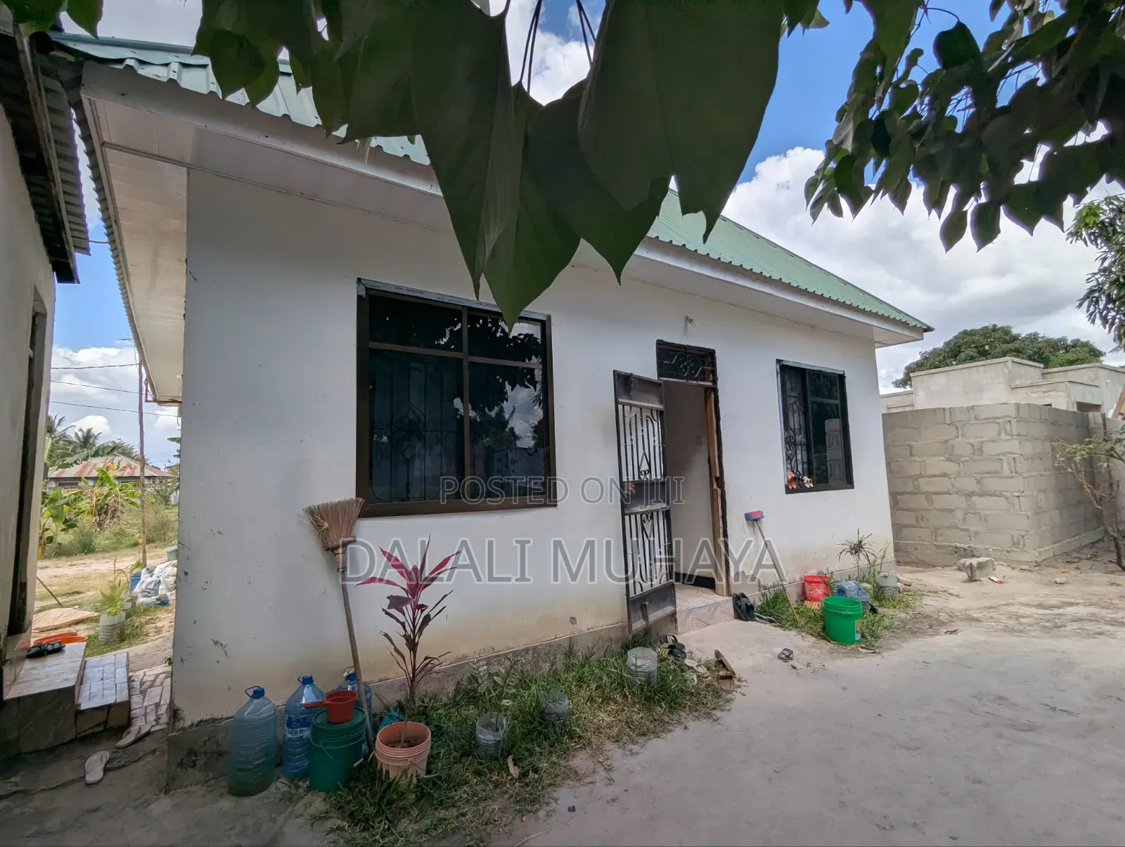 6bdrm House in Kichangani, Pugu for sale