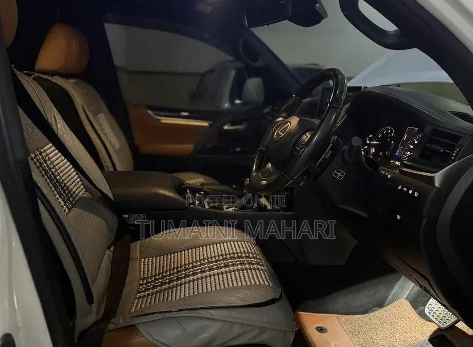 Lexus LX 2021 White
