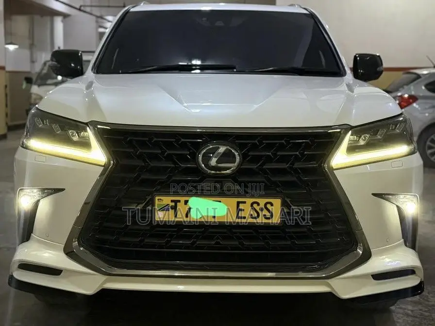 Lexus LX 2021 White
