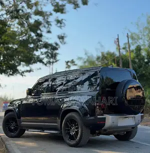 Land Rover Defender 2021 Black
