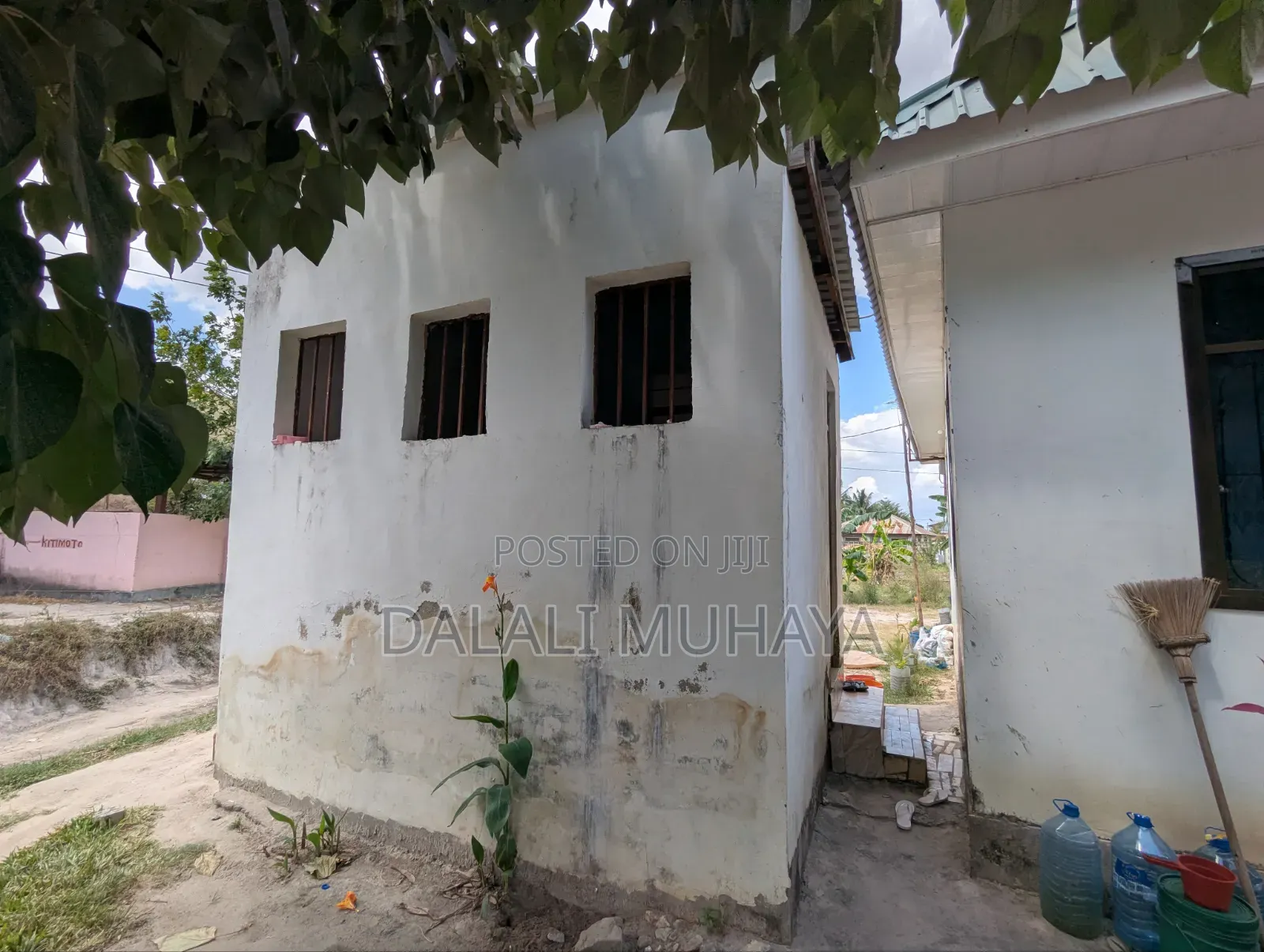 6bdrm House in Kichangani, Pugu for sale