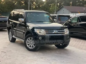 Mitsubishi Pajero 2009 Black