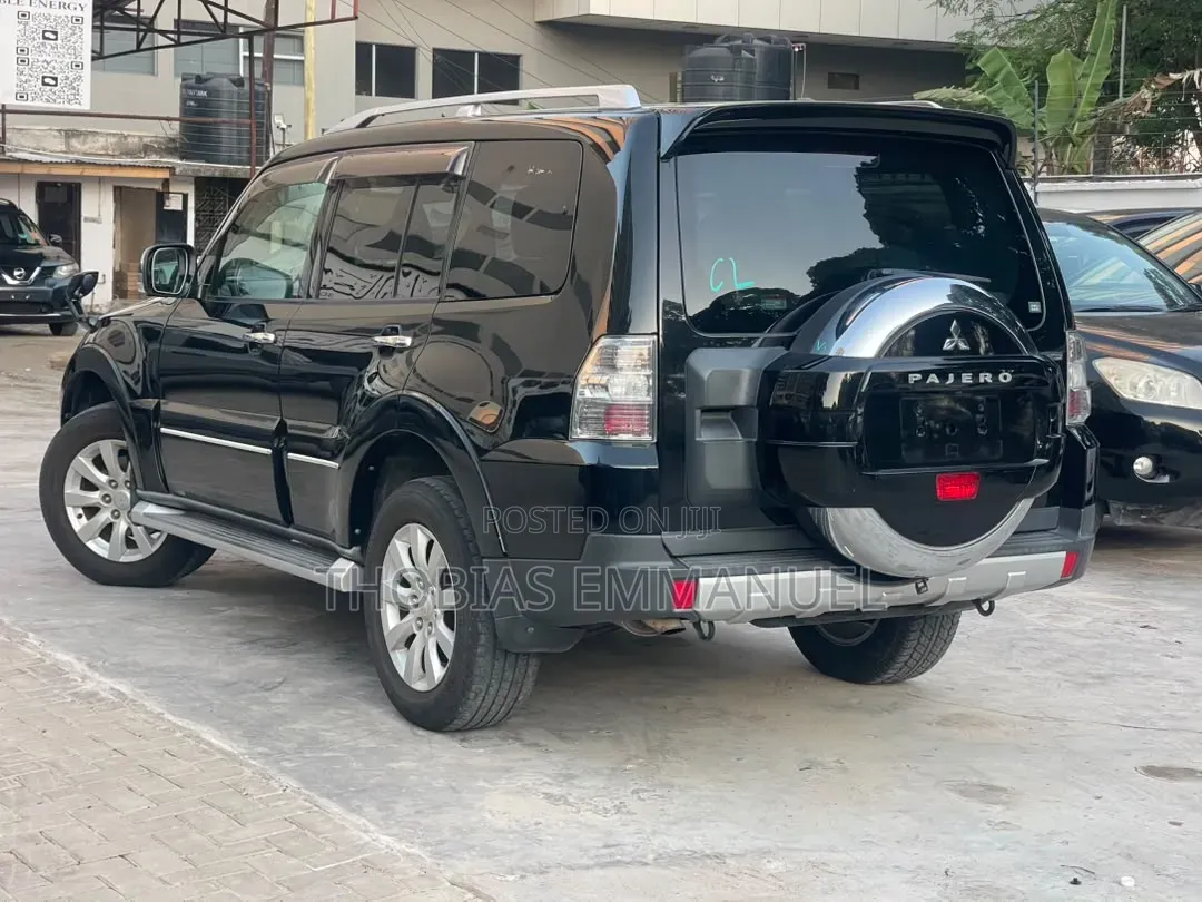 Mitsubishi Pajero 2009 Black