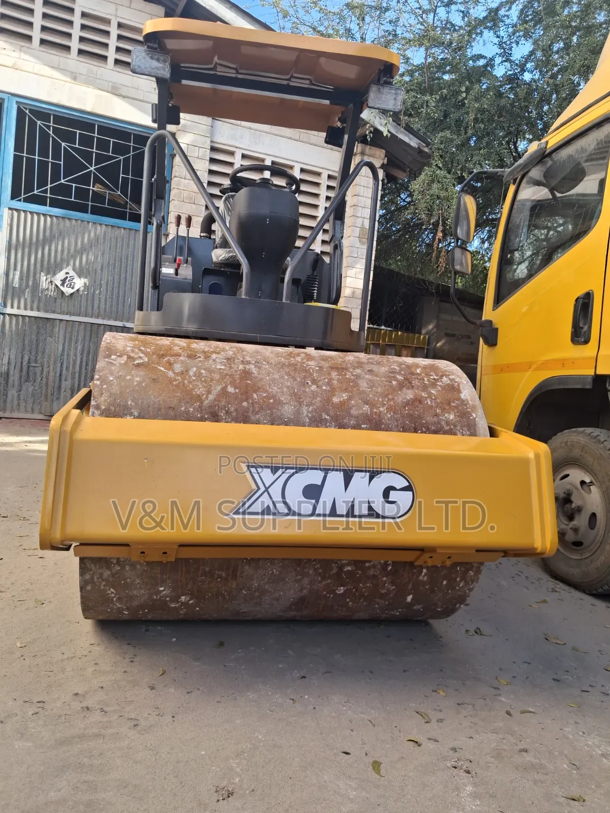 Road Roller XS400J