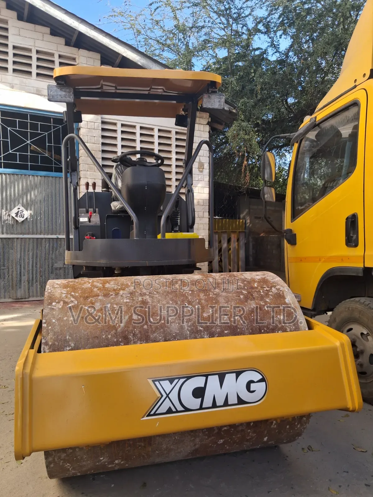 Road Roller XS400J