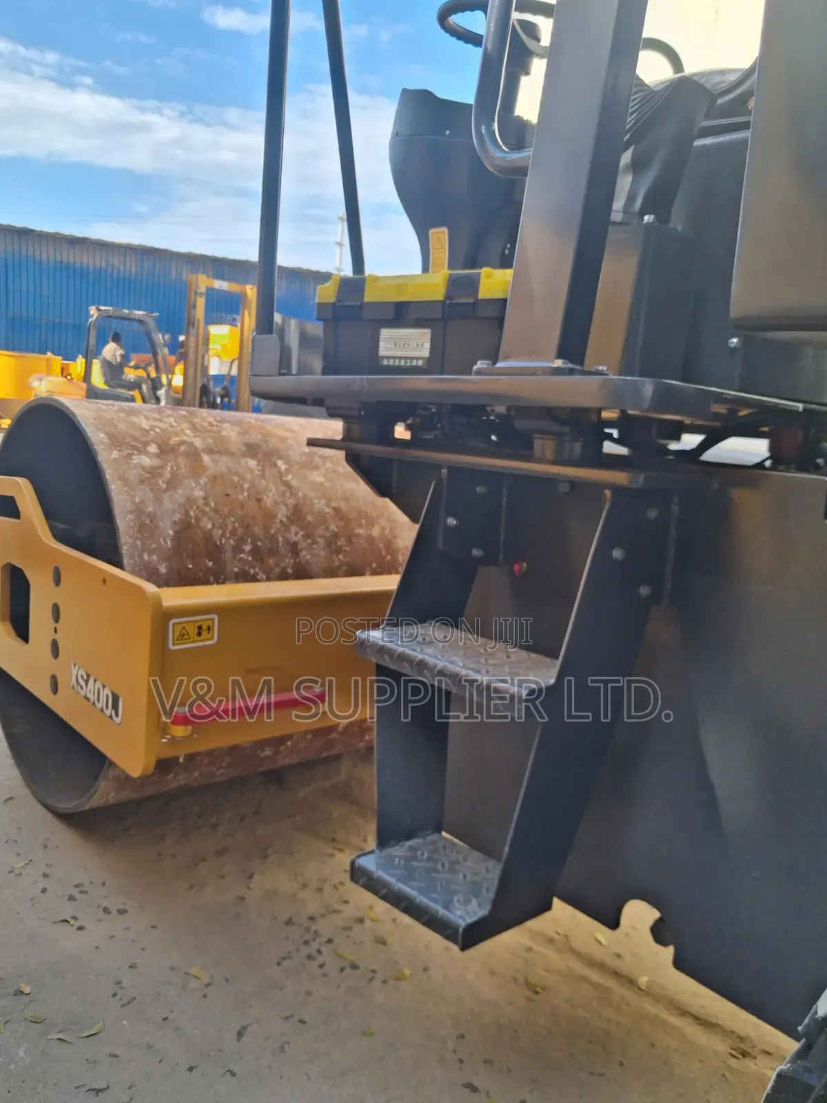 Road Roller XS400J
