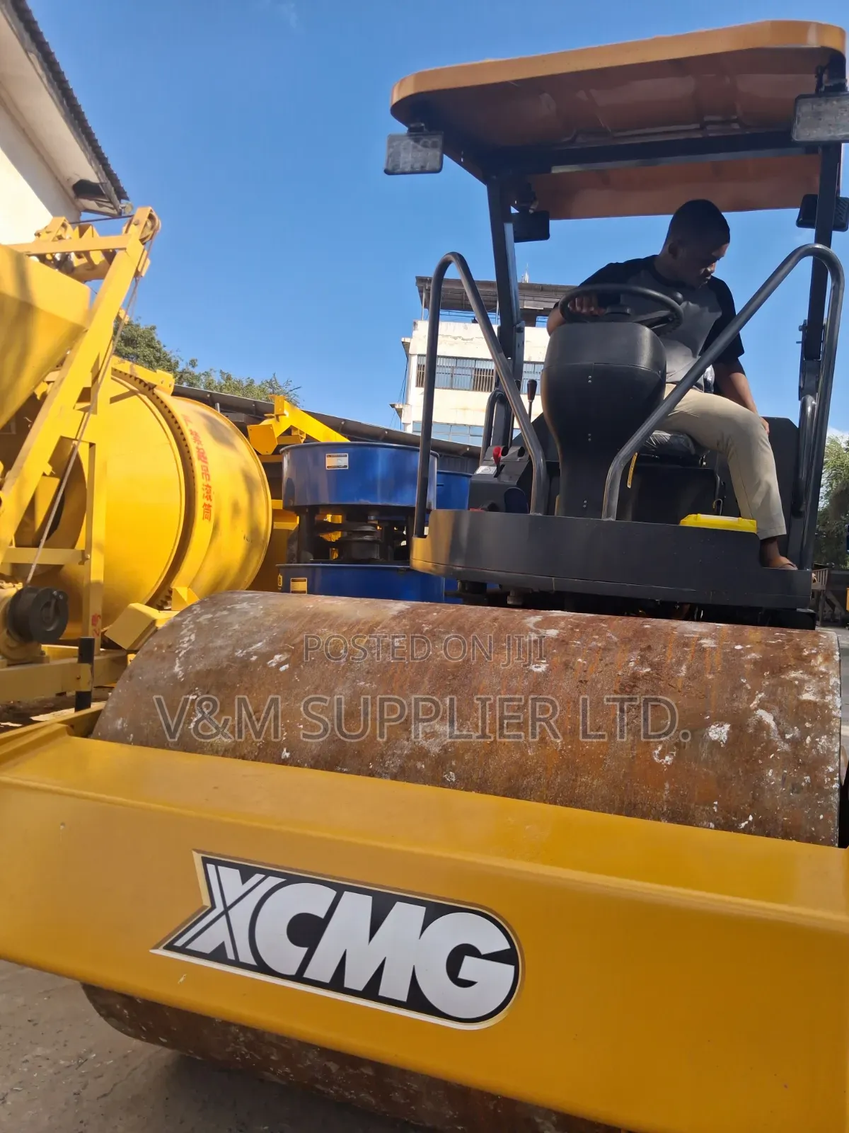 Road Roller XS400J