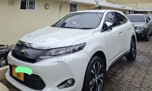 Toyota Harrier 2.0 2015 White