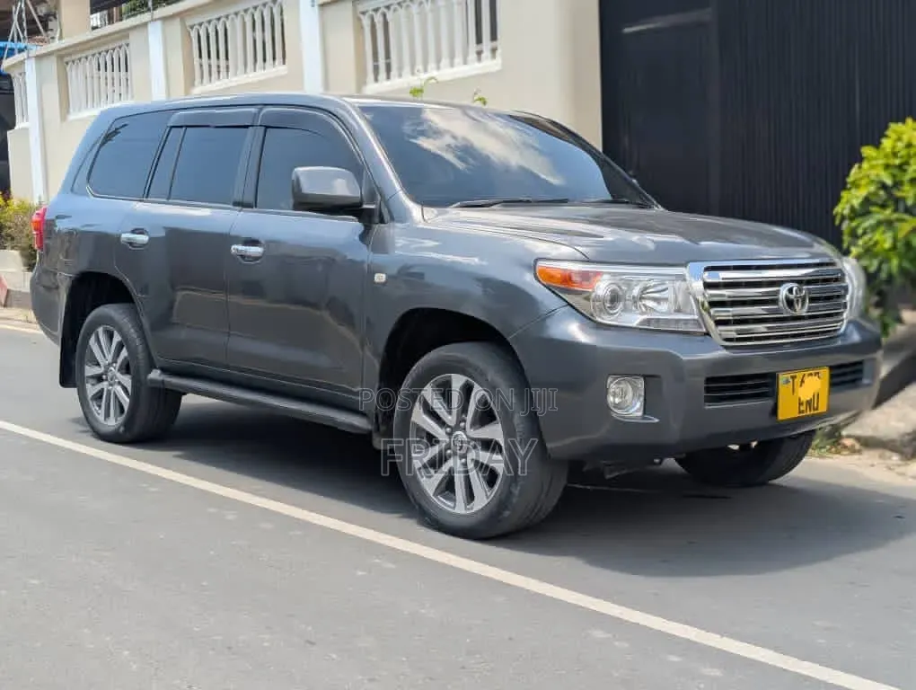 Toyota Land Cruiser 2018 Gray