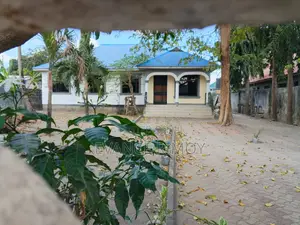 7bdrm Bungalow in Yombo Vituka for rent