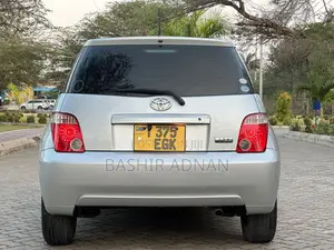 Toyota IST 2006 Gray