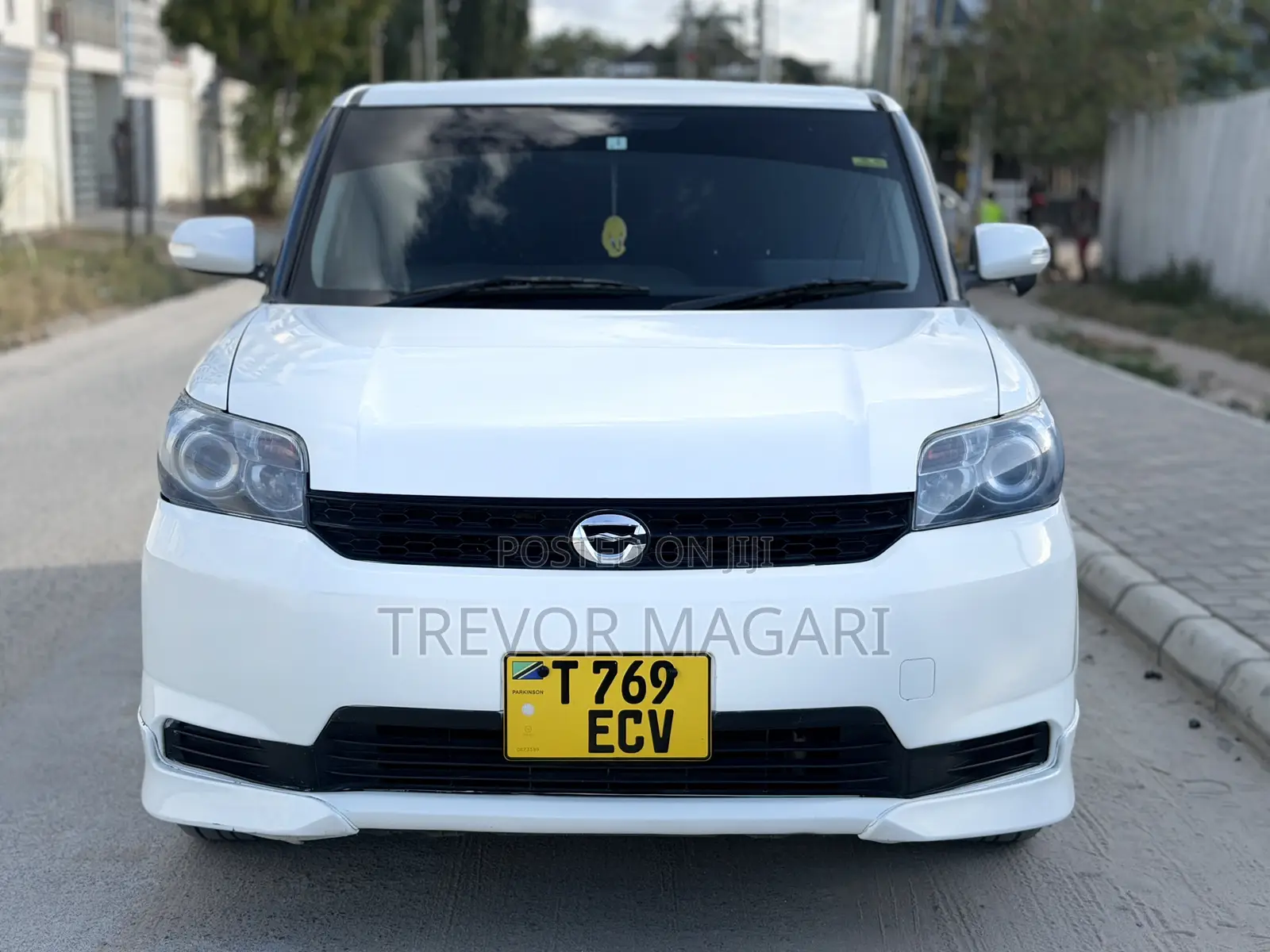Toyota Corolla Rumion 2010 White