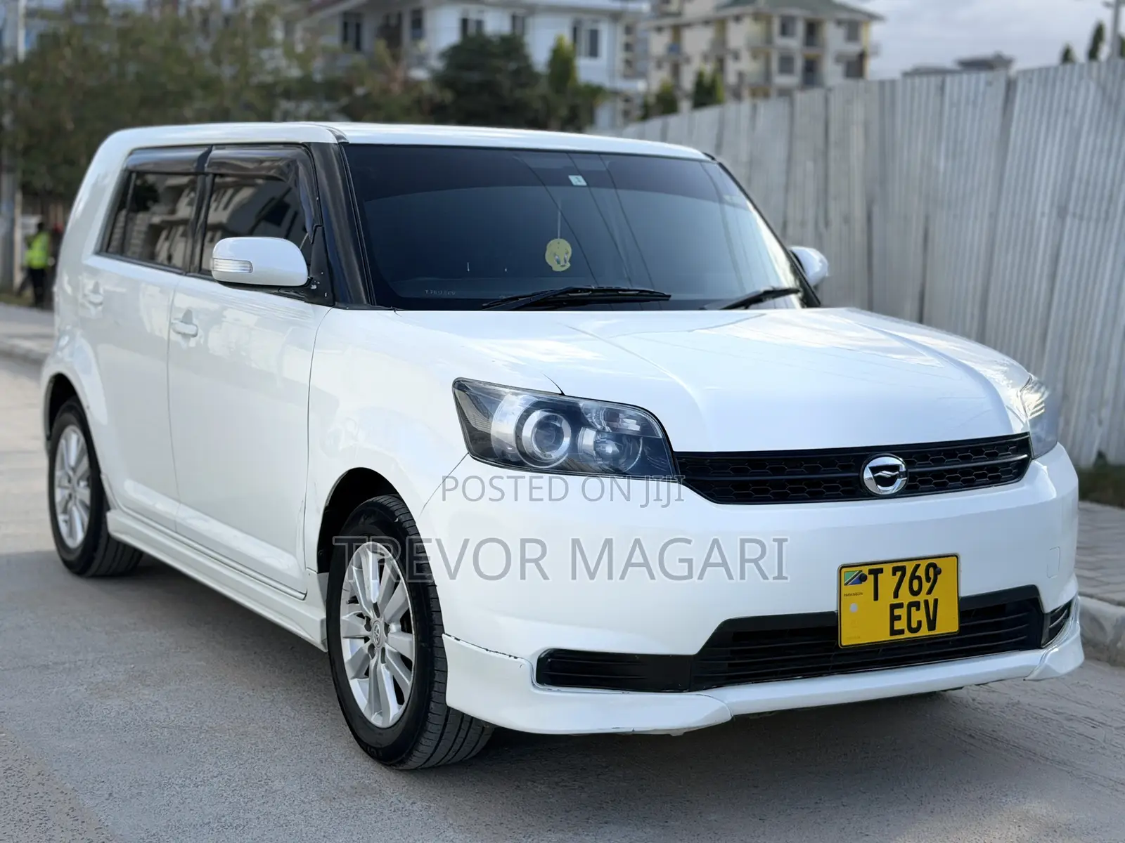 Toyota Corolla Rumion 2010 White