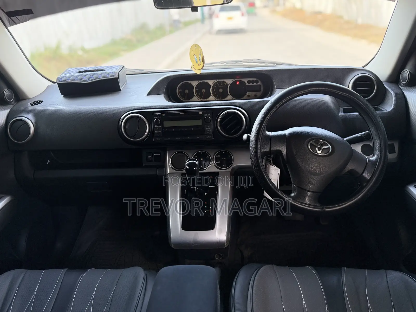 Toyota Corolla Rumion 2010 White