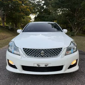 Toyota Crown 2009 White