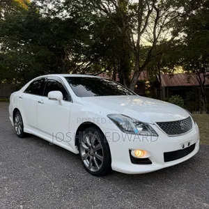 Toyota Crown 2009 White