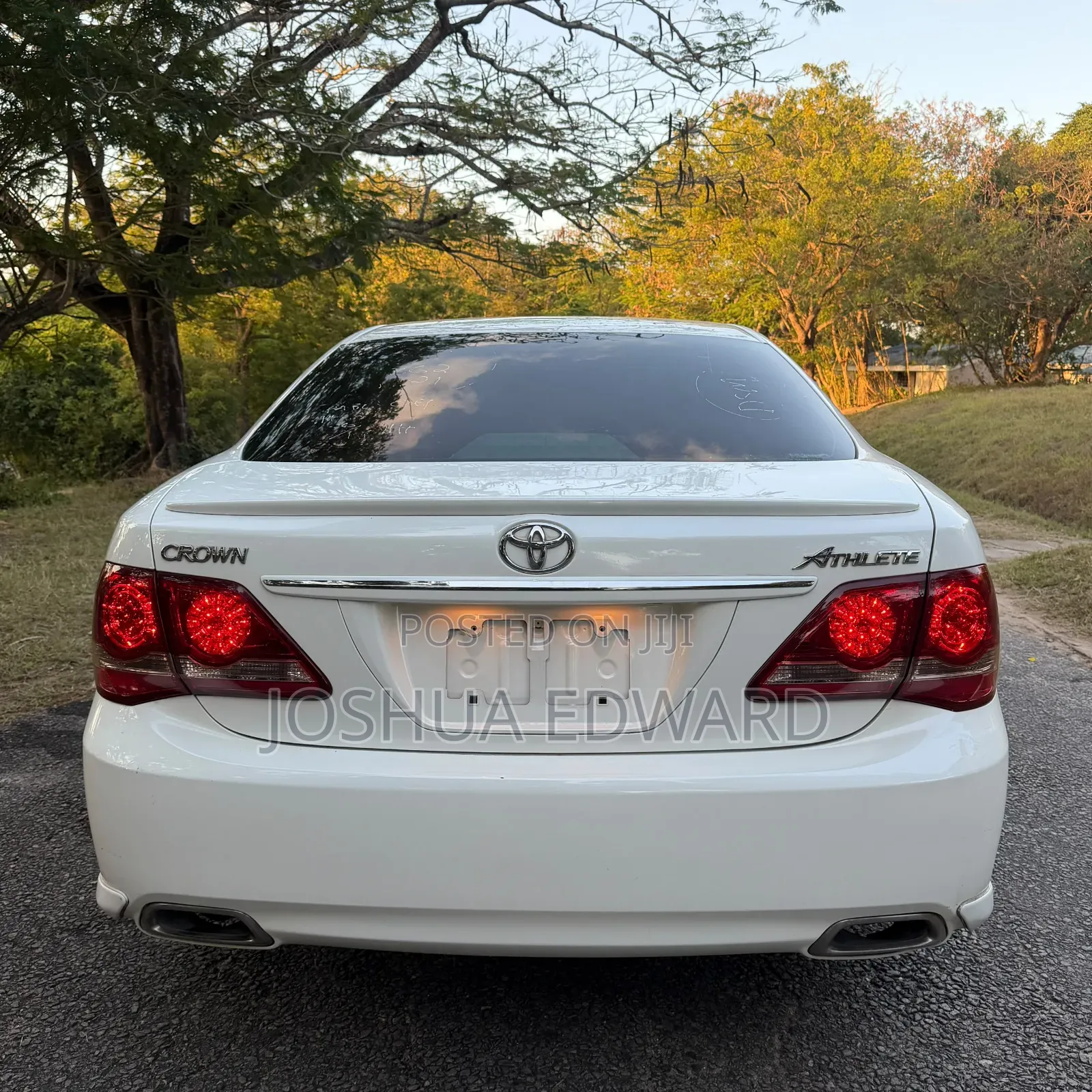 Toyota Crown 2009 White
