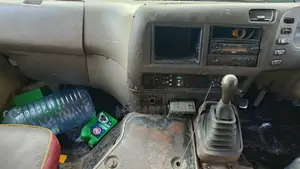 Mitsubishi Fuso Rosa 2004 Blue