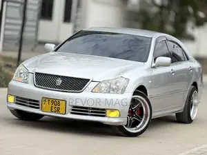 Toyota Crown Royale 2005 Silver