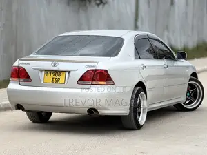 Toyota Crown Royale 2005 Silver