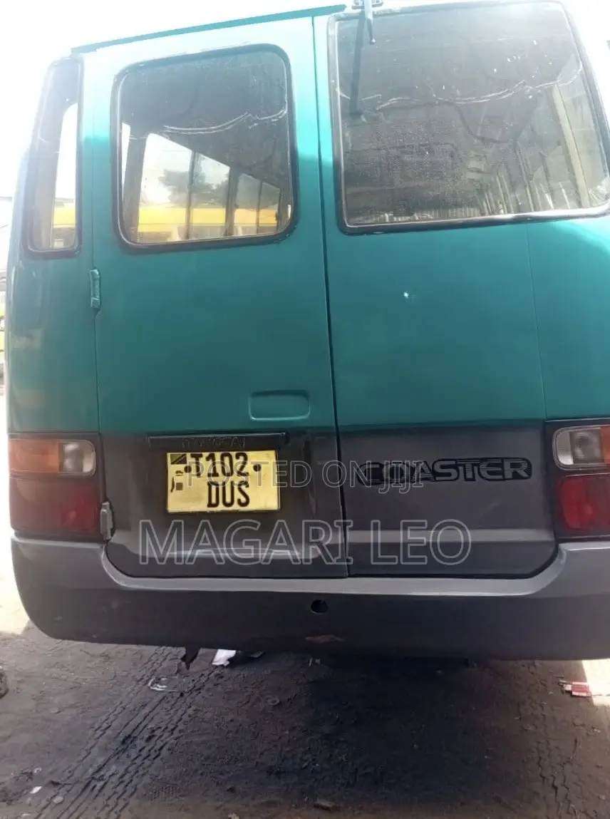 Toyota Coaster 2004 Blue