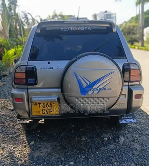 Toyota RAV4 1999 Silver