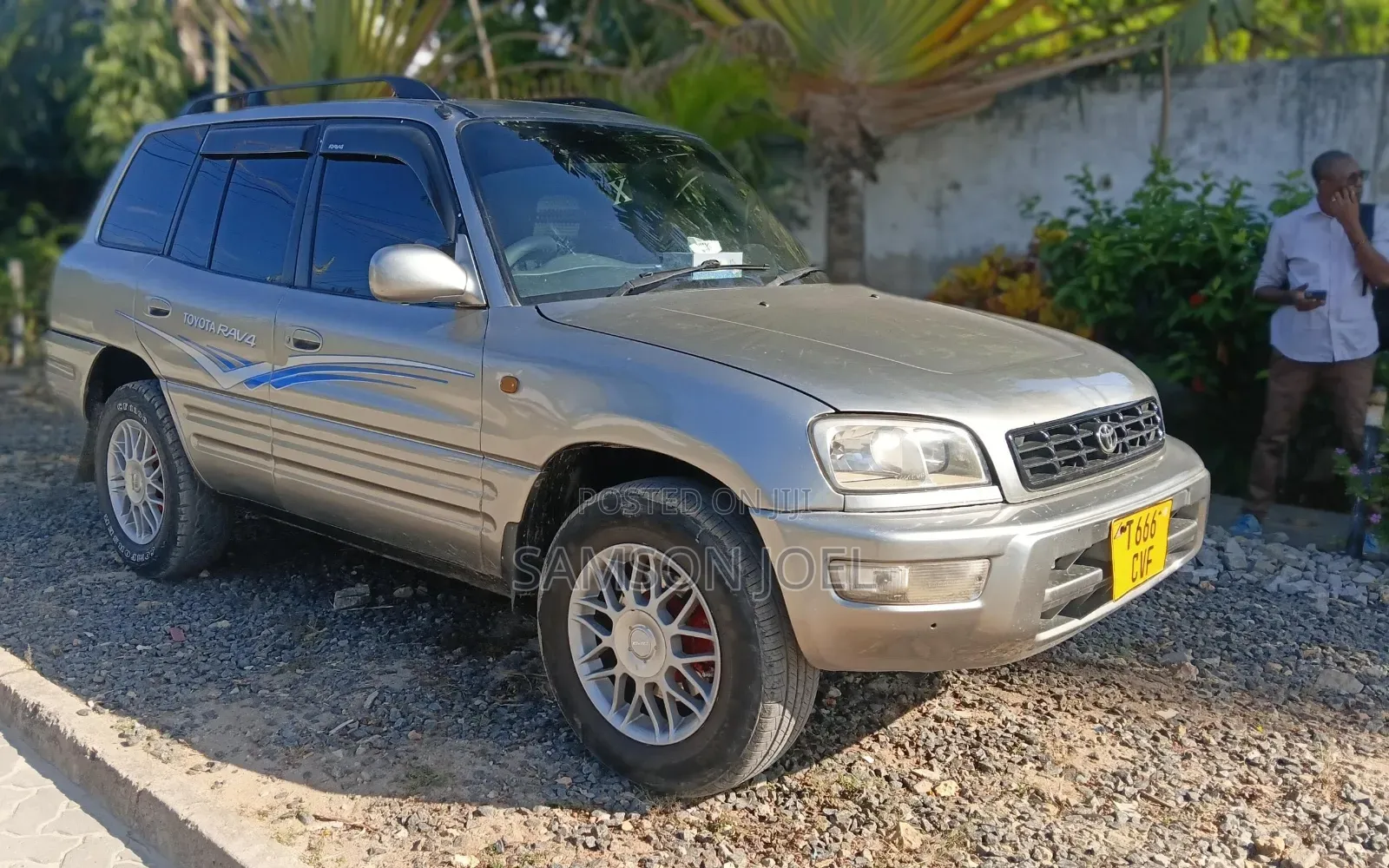 Toyota RAV4 1999 Silver