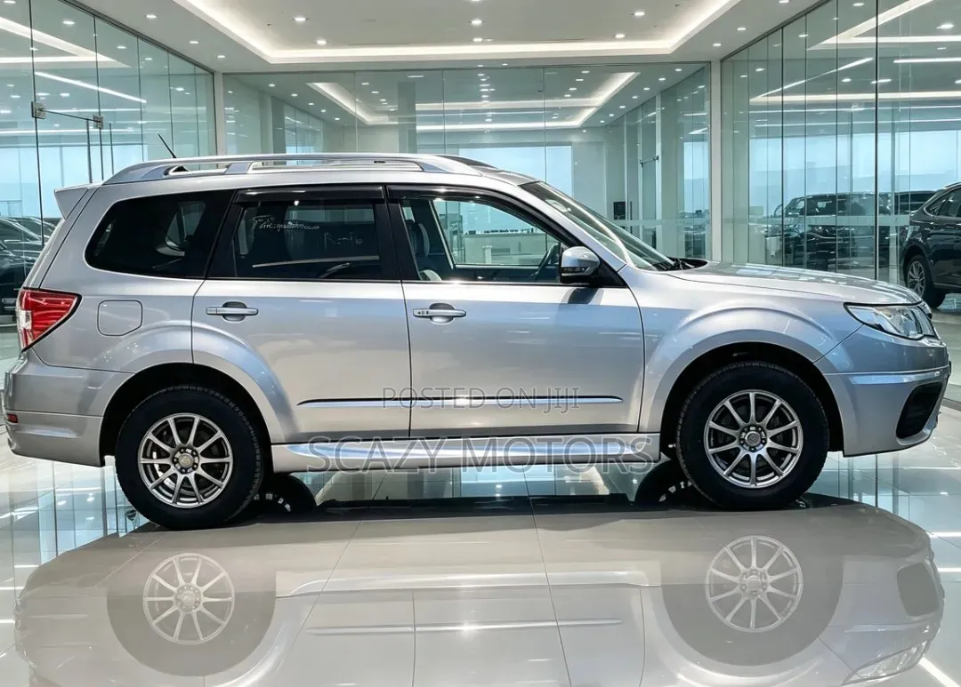 Subaru Forester 2011 Silver