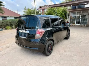 Toyota Ractis 2009 Black
