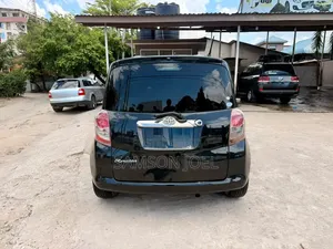 Toyota Ractis 2009 Black