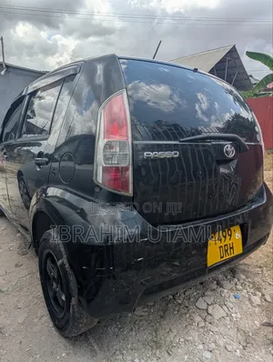 Toyota Passo 2005 Black
