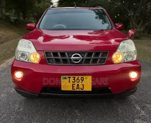 Nissan X-Trail 2010 Red