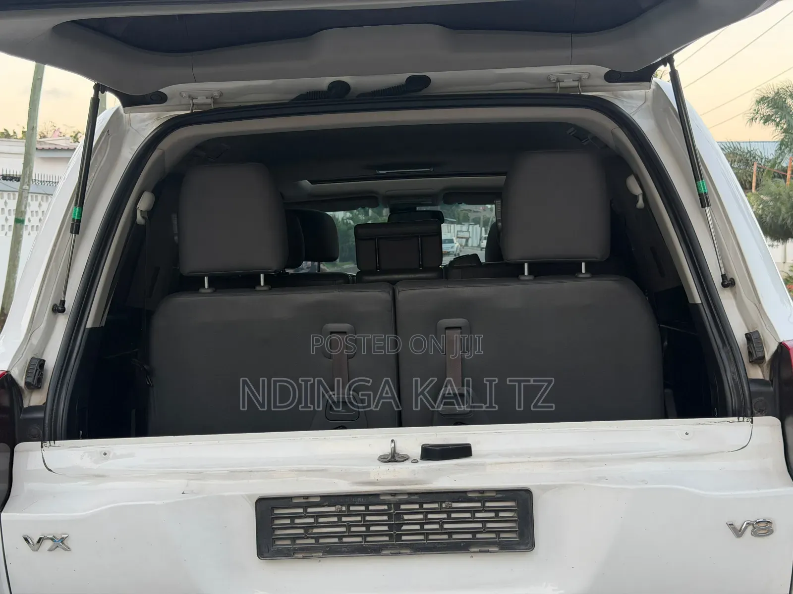 Toyota Land Cruiser 2011 White