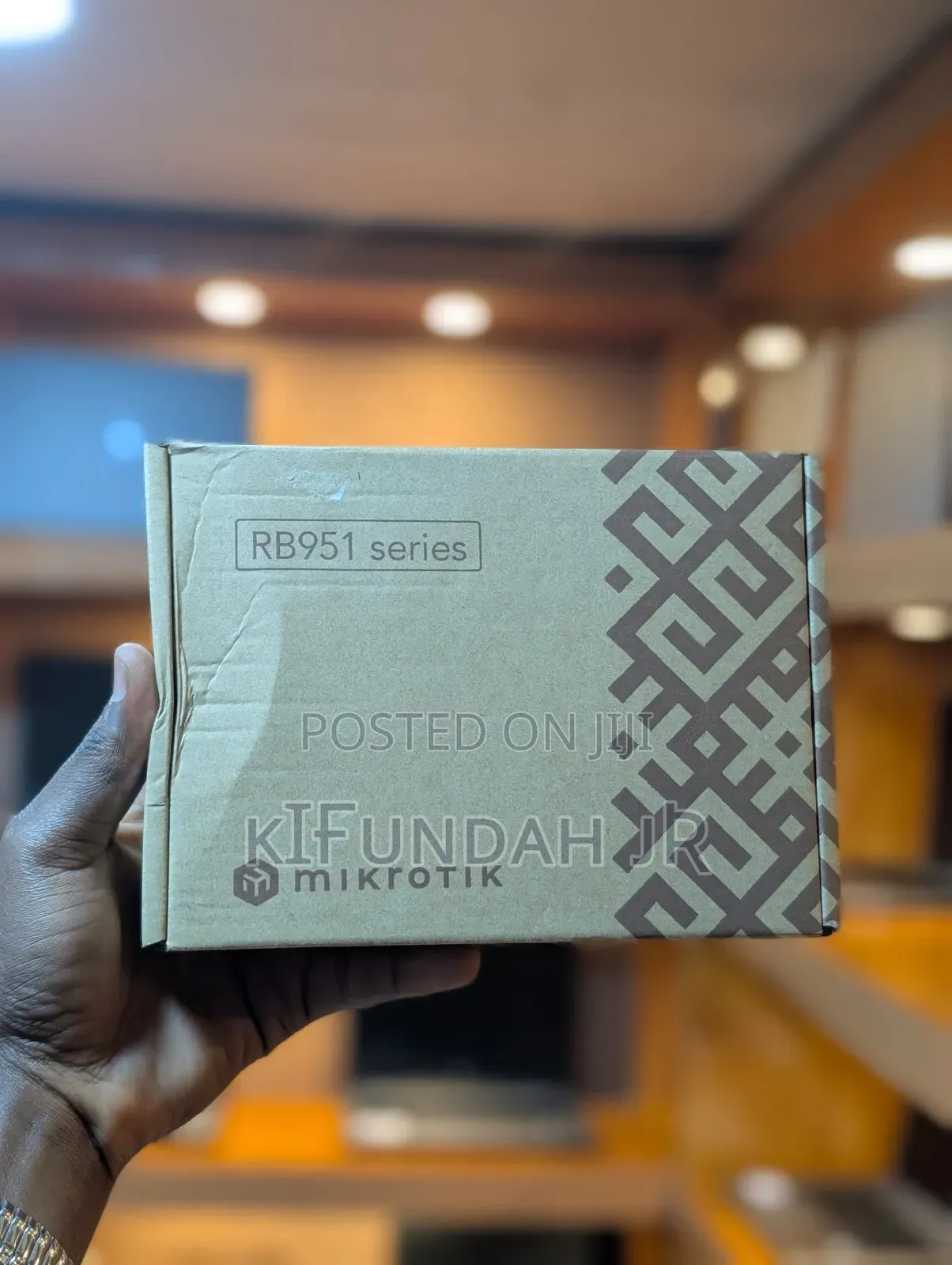Mikrotik Rb951ui-2hnd — Network Management Kwa Level Nyingine!