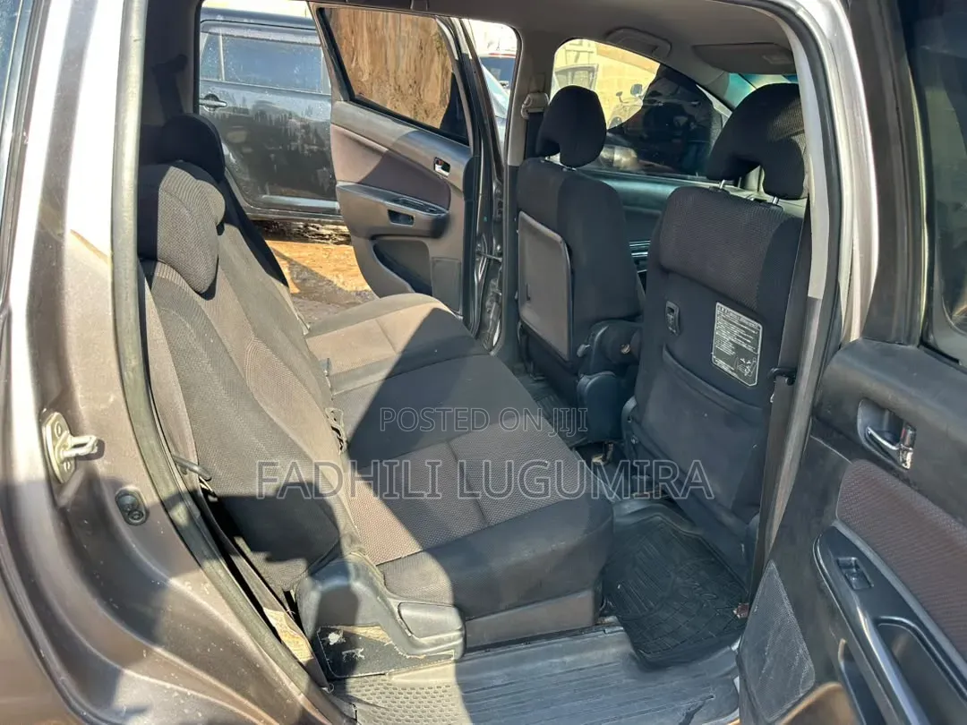 Toyota Wish 2004 Beige