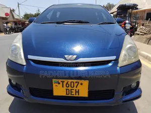 Toyota Wish 2005 Blue