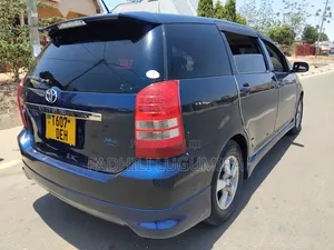 Toyota Wish 2005 Blue