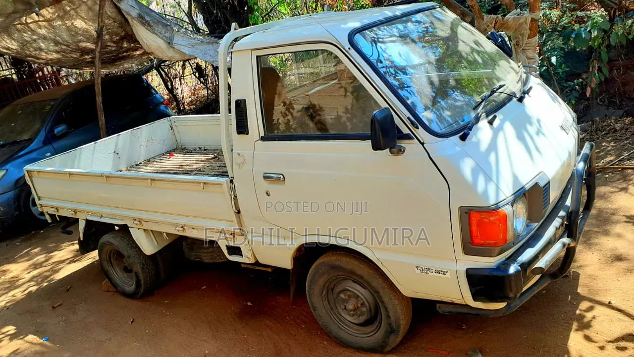 Toyota Lite-Ace 2003 White