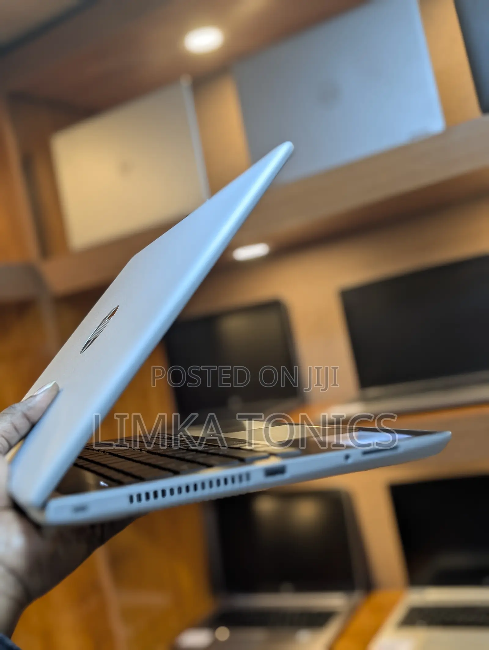 New Laptop HP 430 G5 8GB Intel Core i3 SSD 256GB