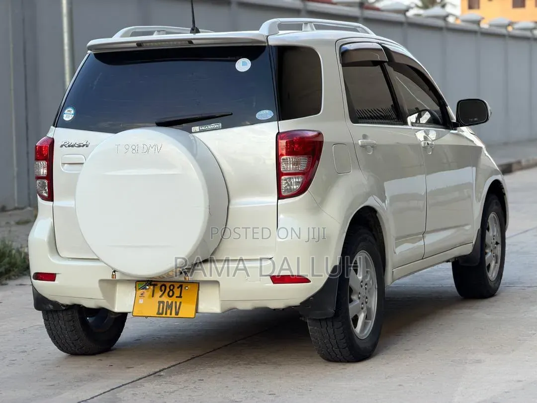 Toyota Rush 2006 White