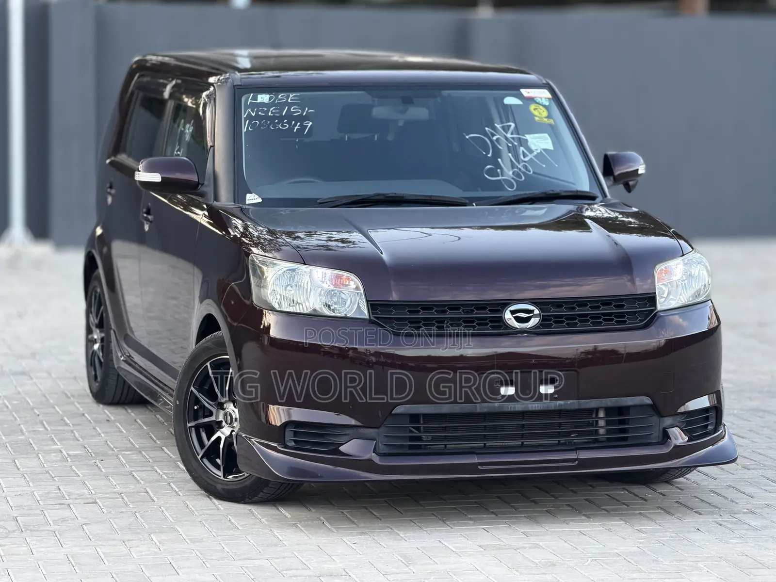 Toyota Corolla Rumion Hatchback 1.5 FWD 2011 Black
