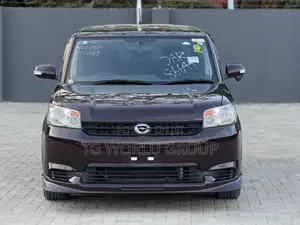 Toyota Corolla Rumion Hatchback 1.5 FWD 2011 Black