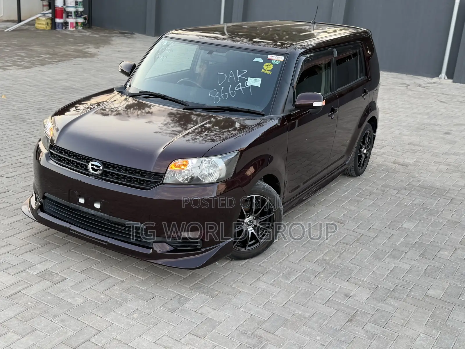 Toyota Corolla Rumion Hatchback 1.5 FWD 2011 Black