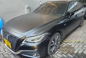 Toyota Crown 2019 Black