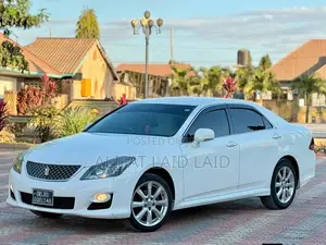 Toyota Crown 2009 White
